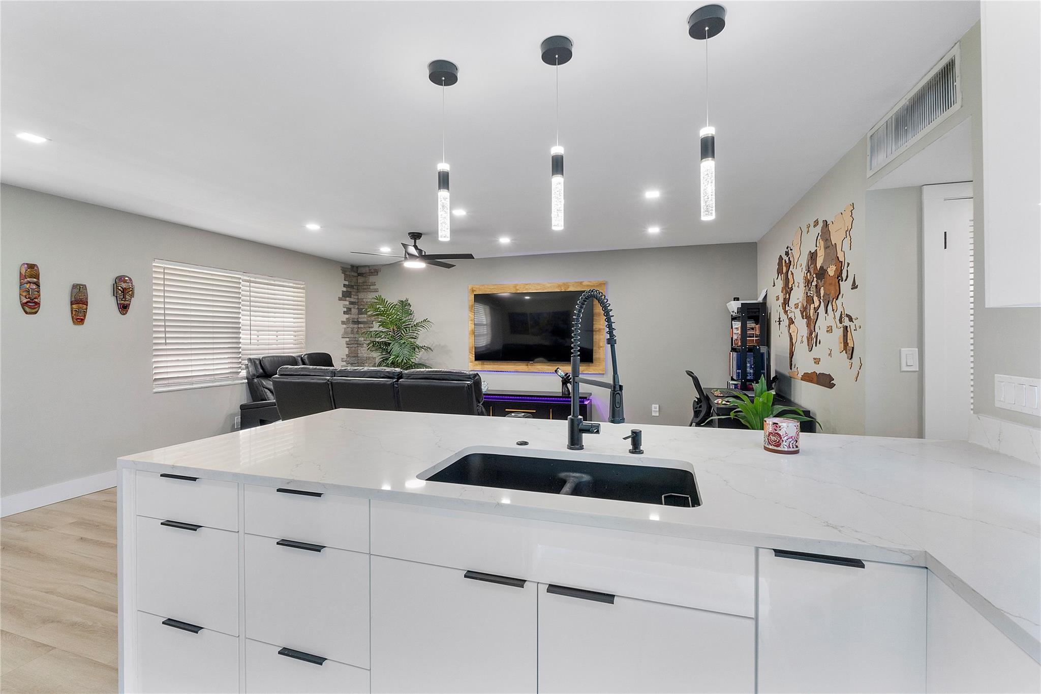 5208 NE 24th Ter F218