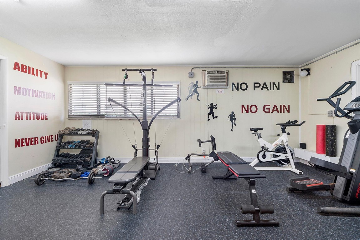 5208 NE 24th Ter F218