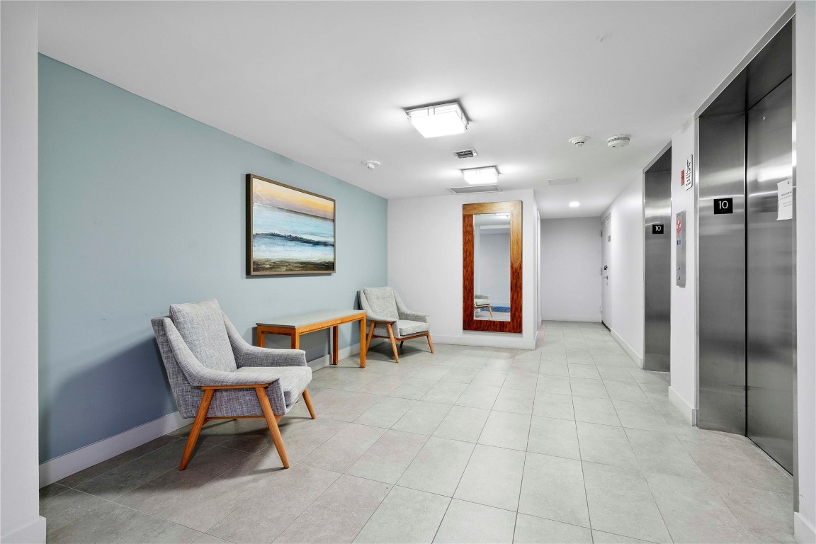 1160 N Federal Hwy 1020