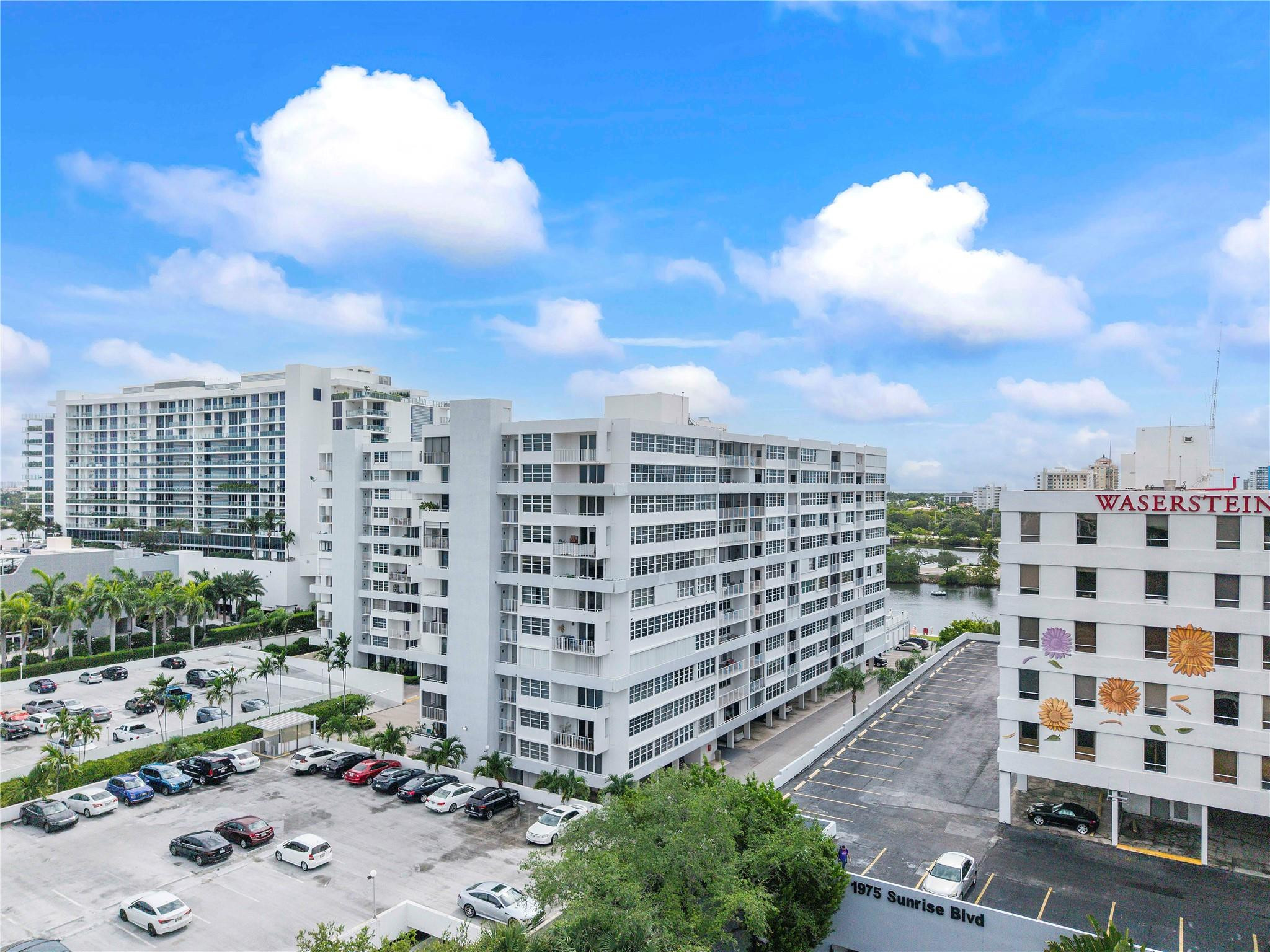 1160 N Federal Hwy 1020