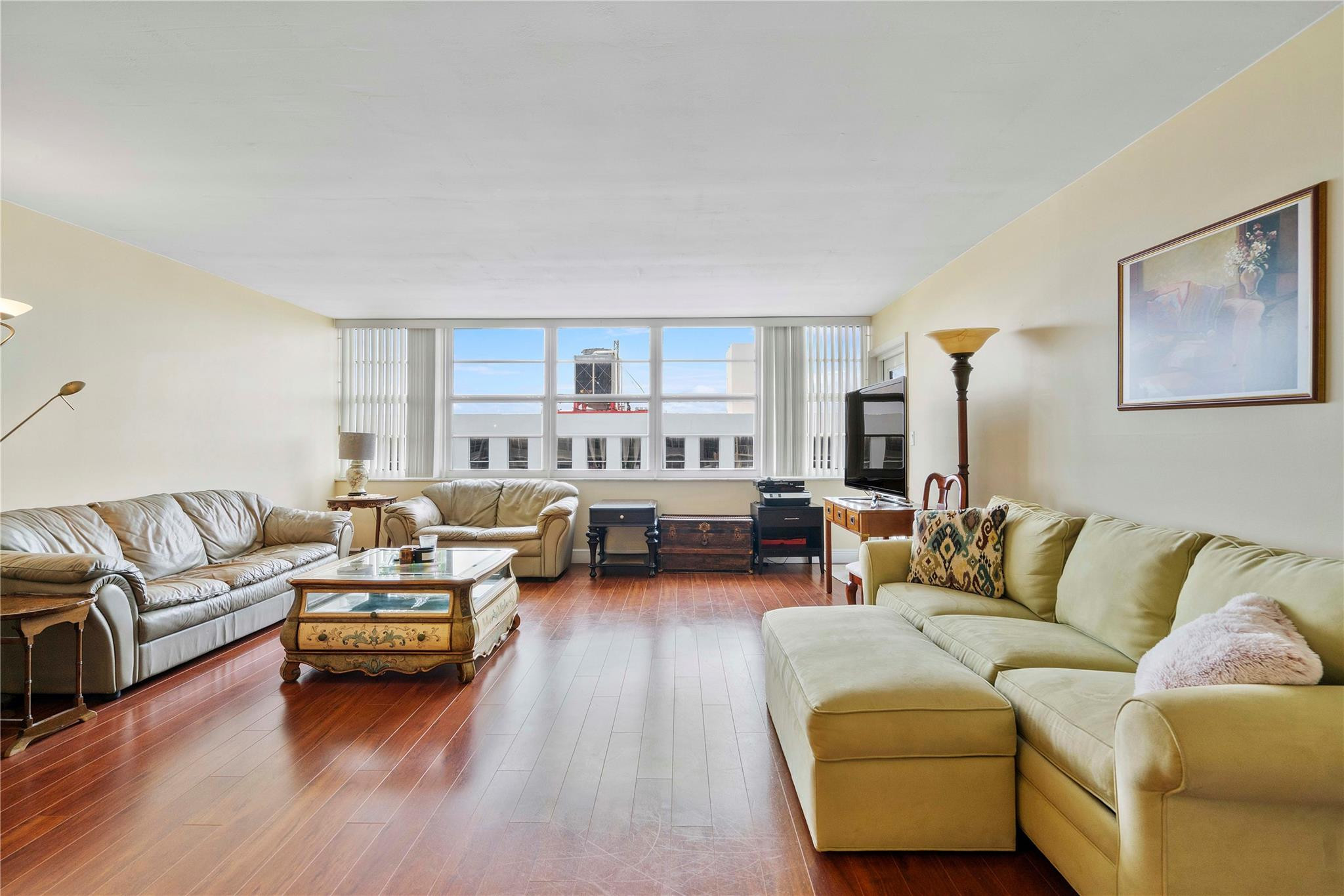 1160 N Federal Hwy 1020