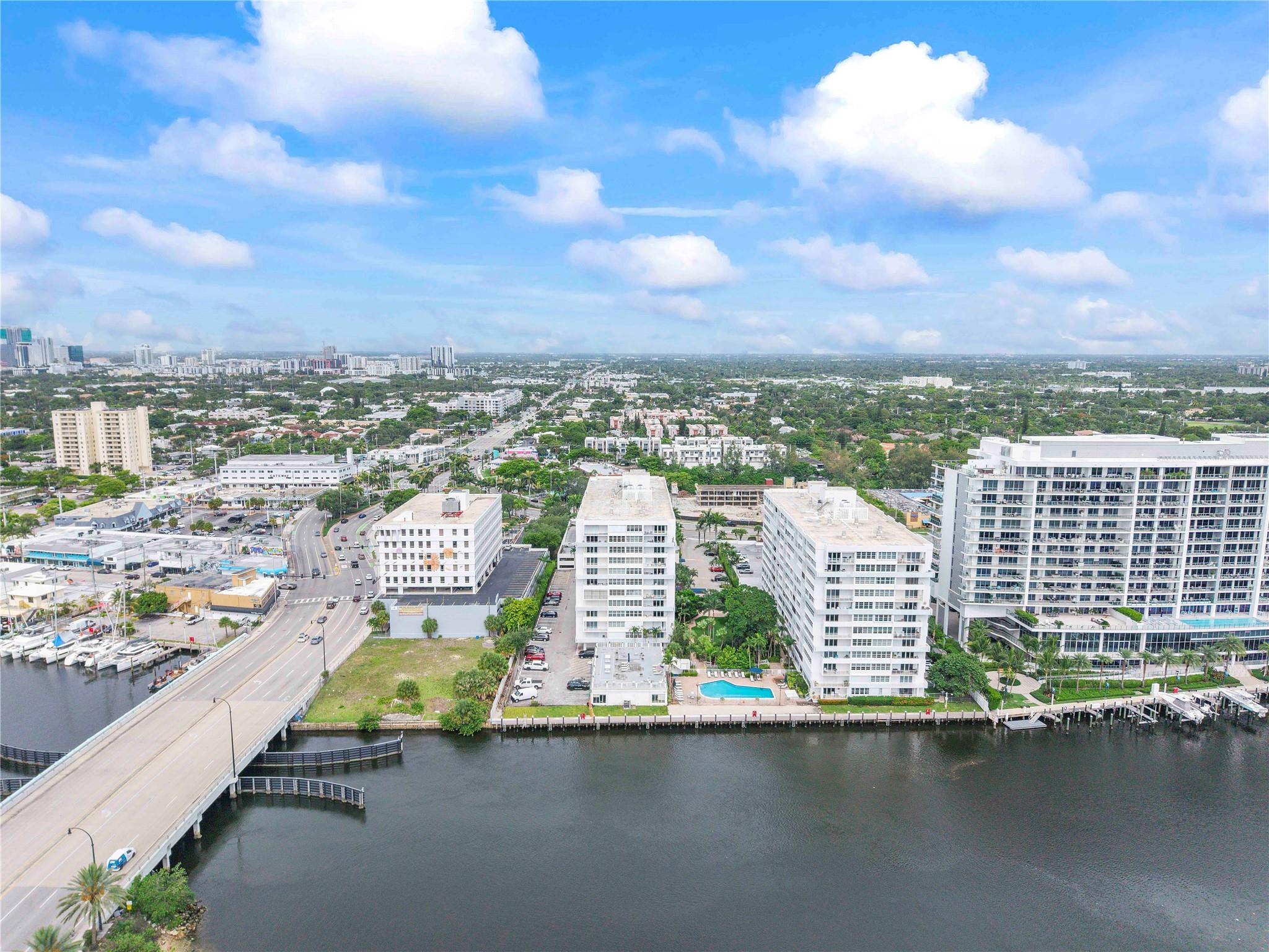 1160 N Federal Hwy 1020