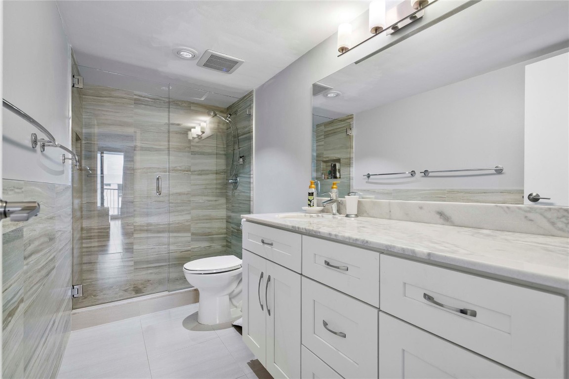 1160 N Federal Hwy 1020