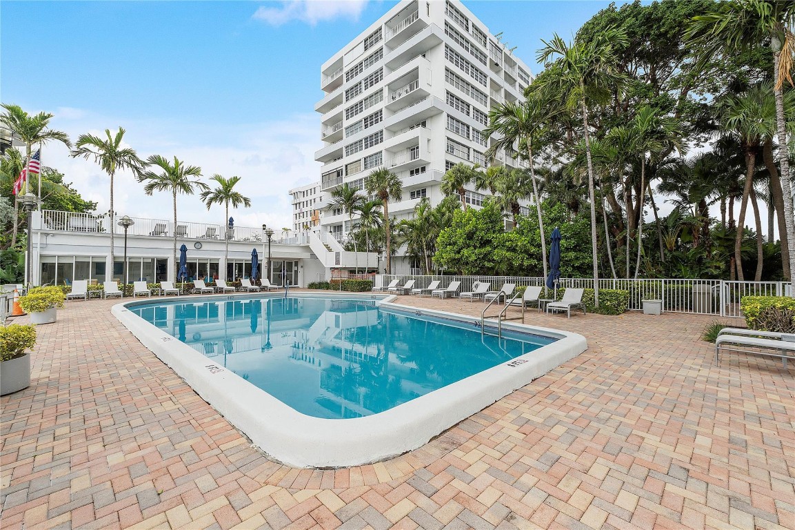 1160 N Federal Hwy 1020