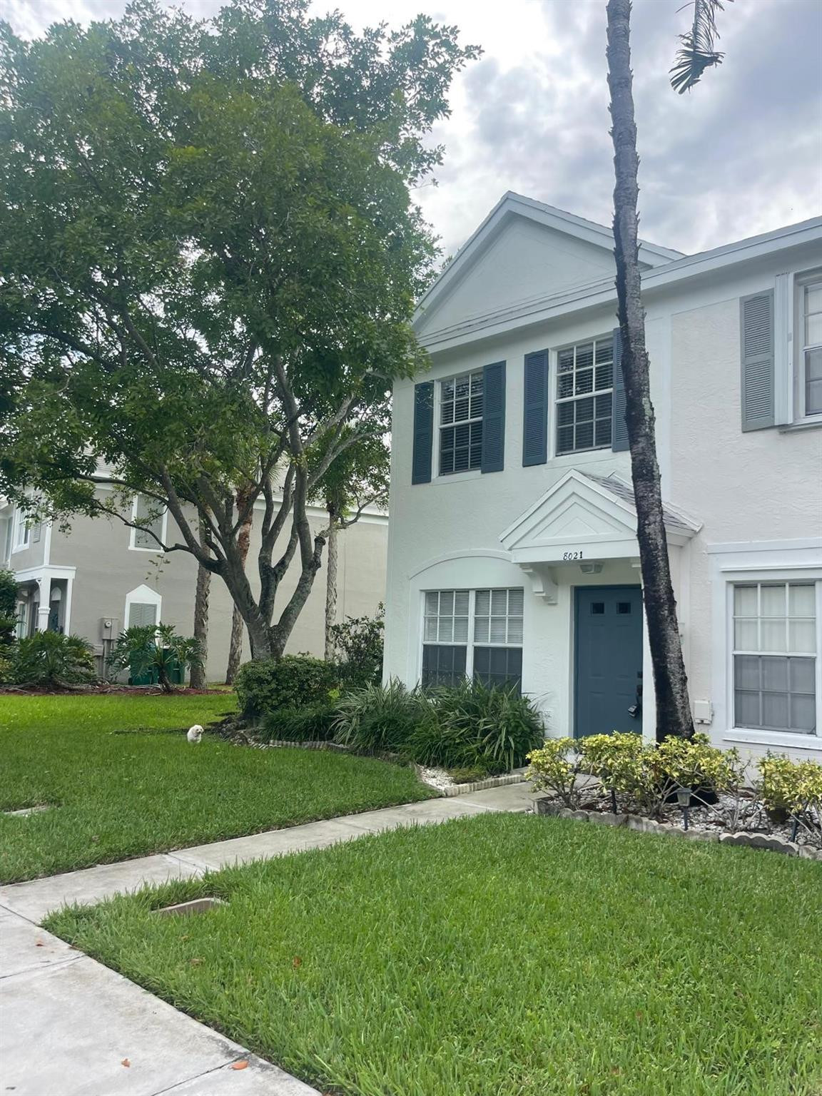 8021 Sanibel Dr