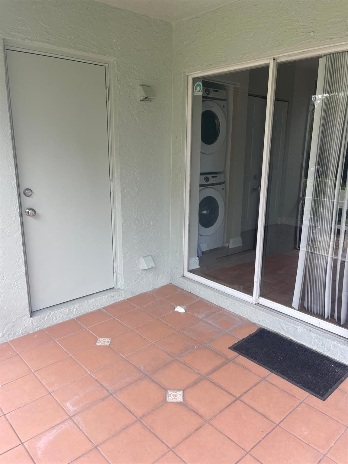 8021 Sanibel Dr