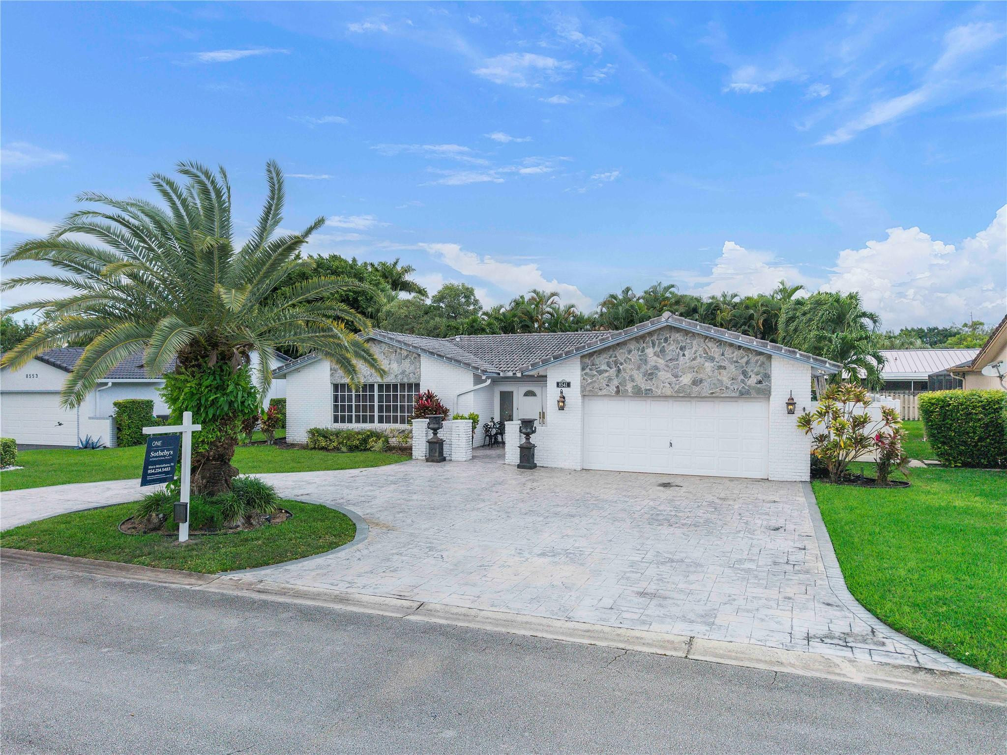 8541 NW 20th Ct