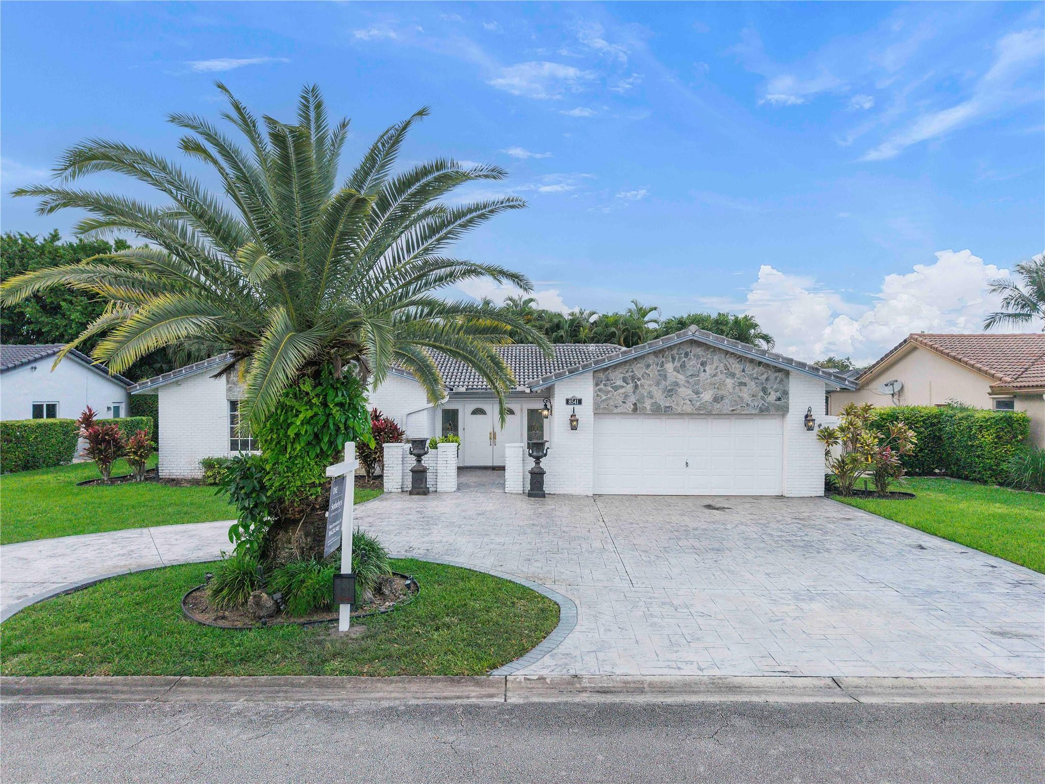 8541 NW 20th Ct