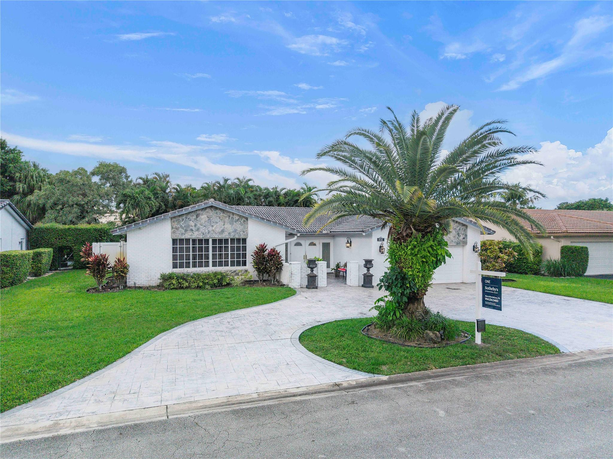 8541 NW 20th Ct