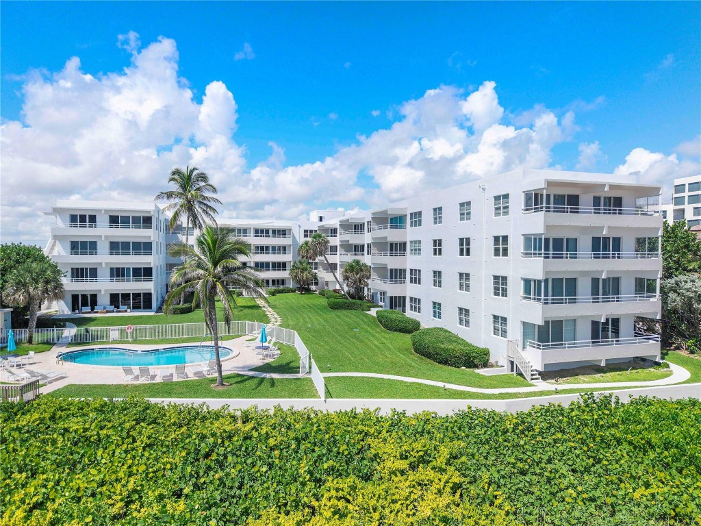 2701 S Ocean Blvd 15