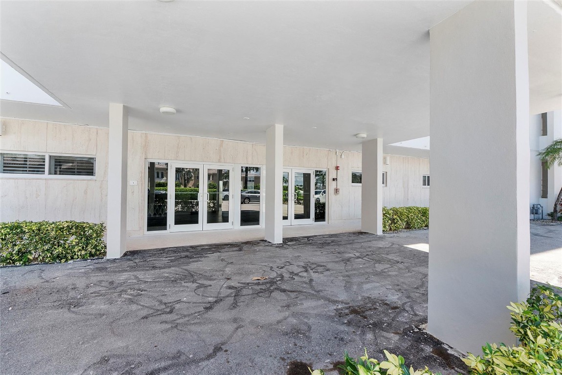 2701 S Ocean Blvd 15