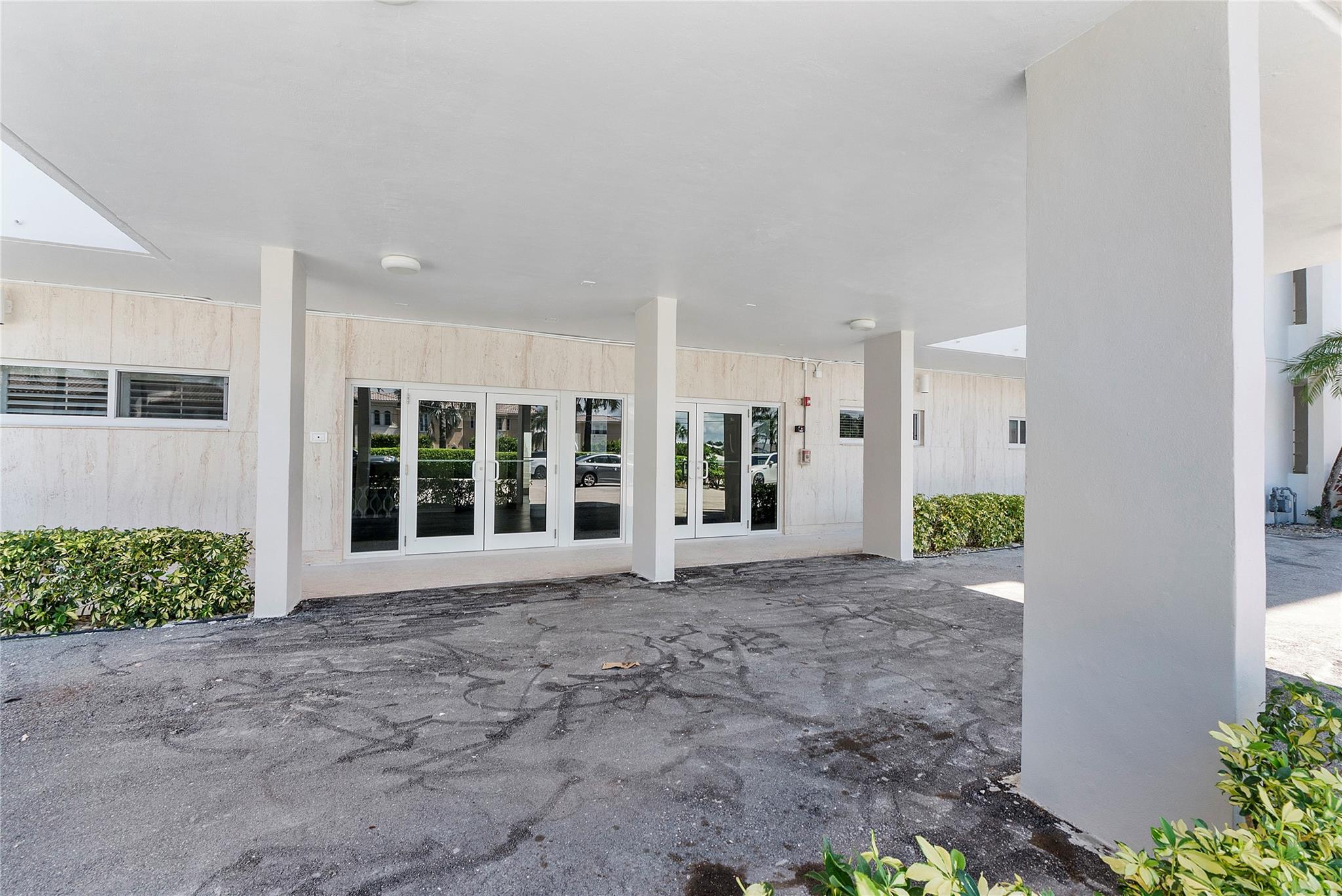 2701 S Ocean Blvd 15