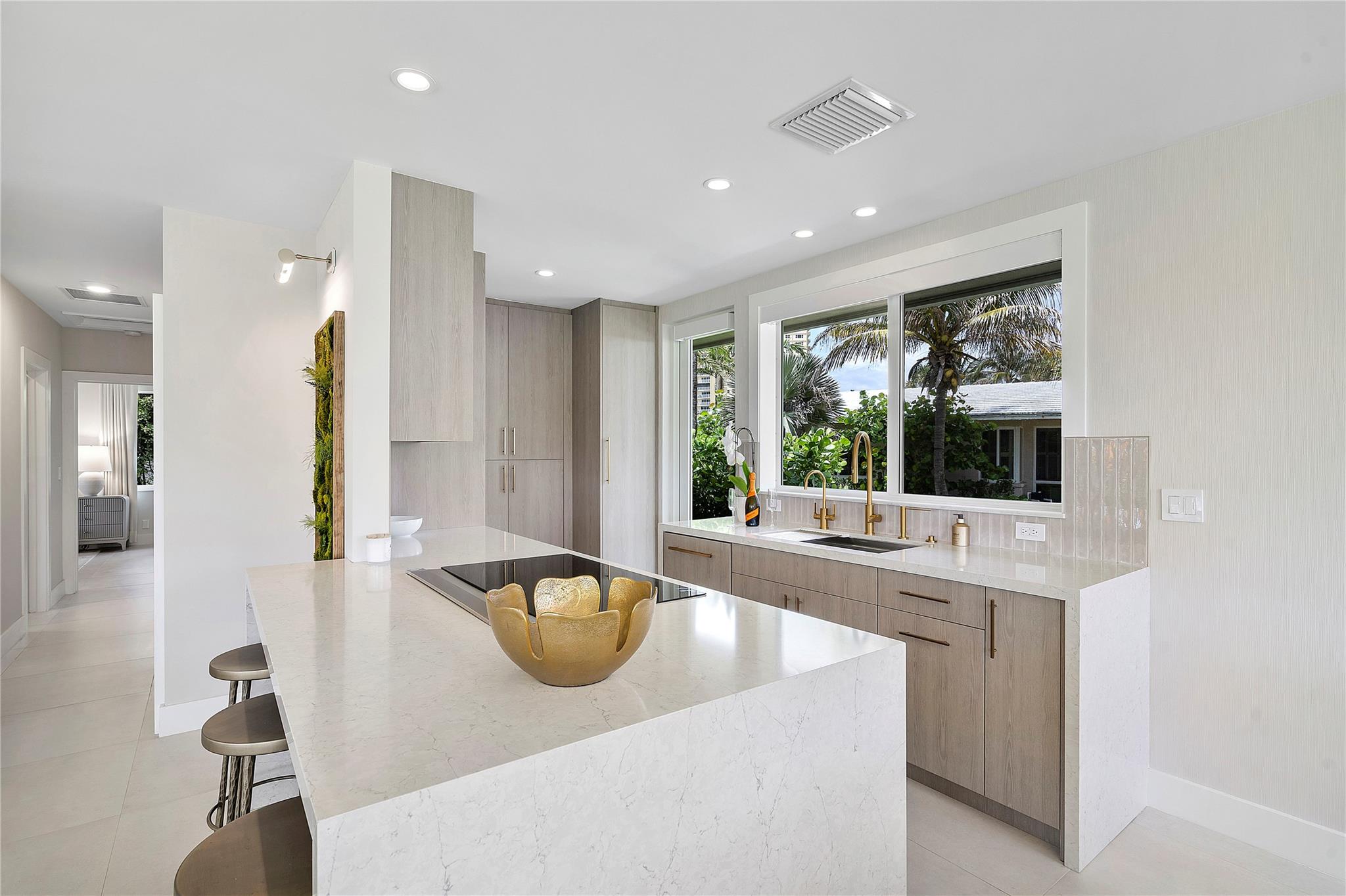 1100 S Ocean Blvd D16