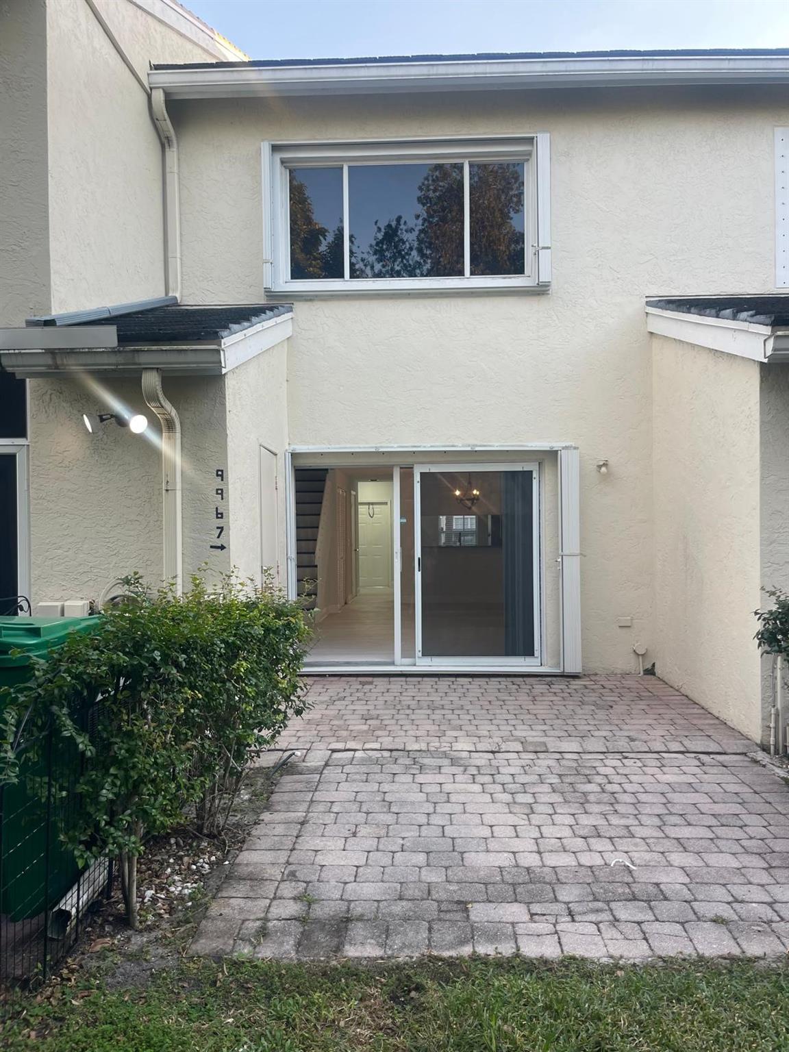 9967 NW 56th Pl 9967