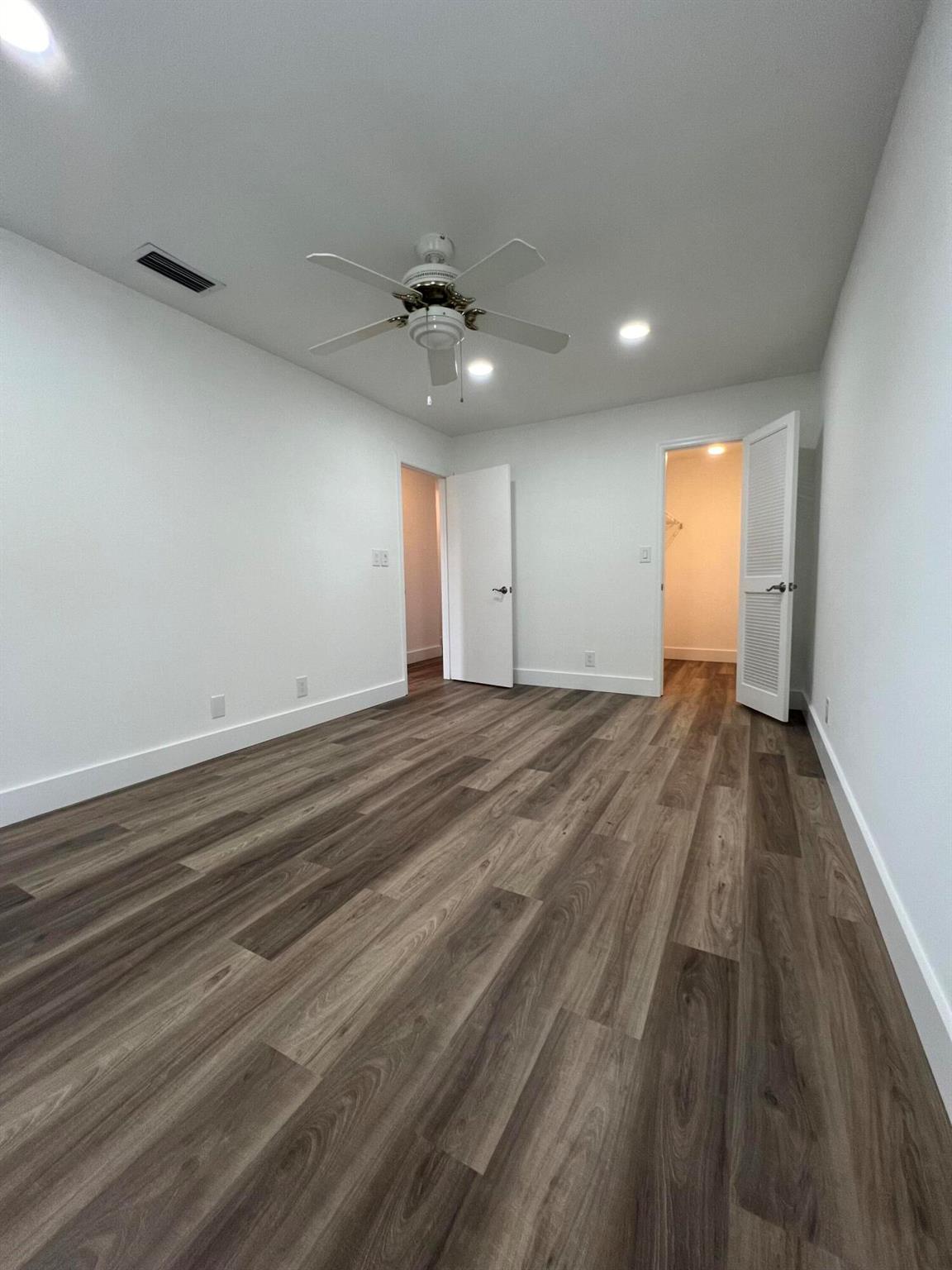 4310 NW 70th Lane