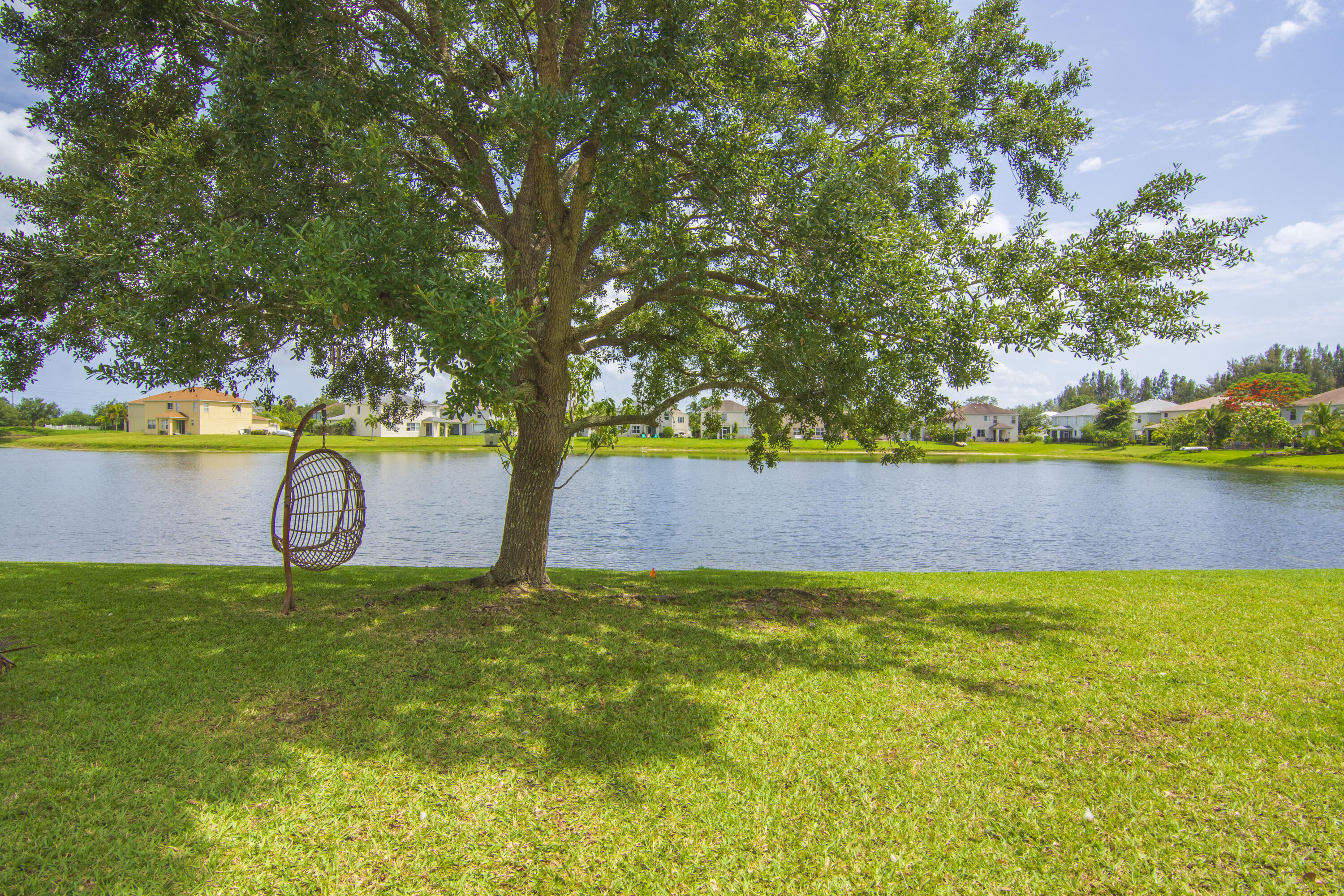 758 Carriage Lake Way