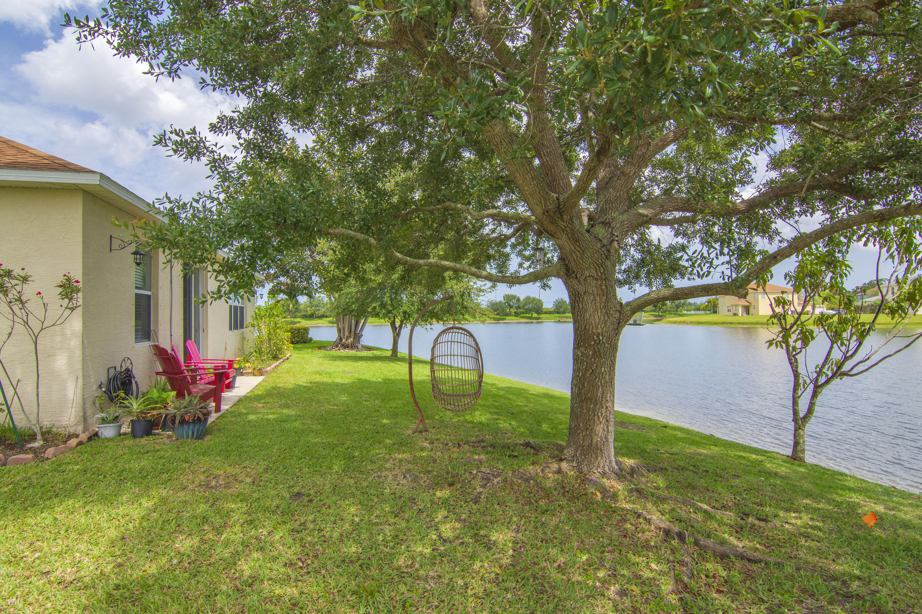 758 Carriage Lake Way