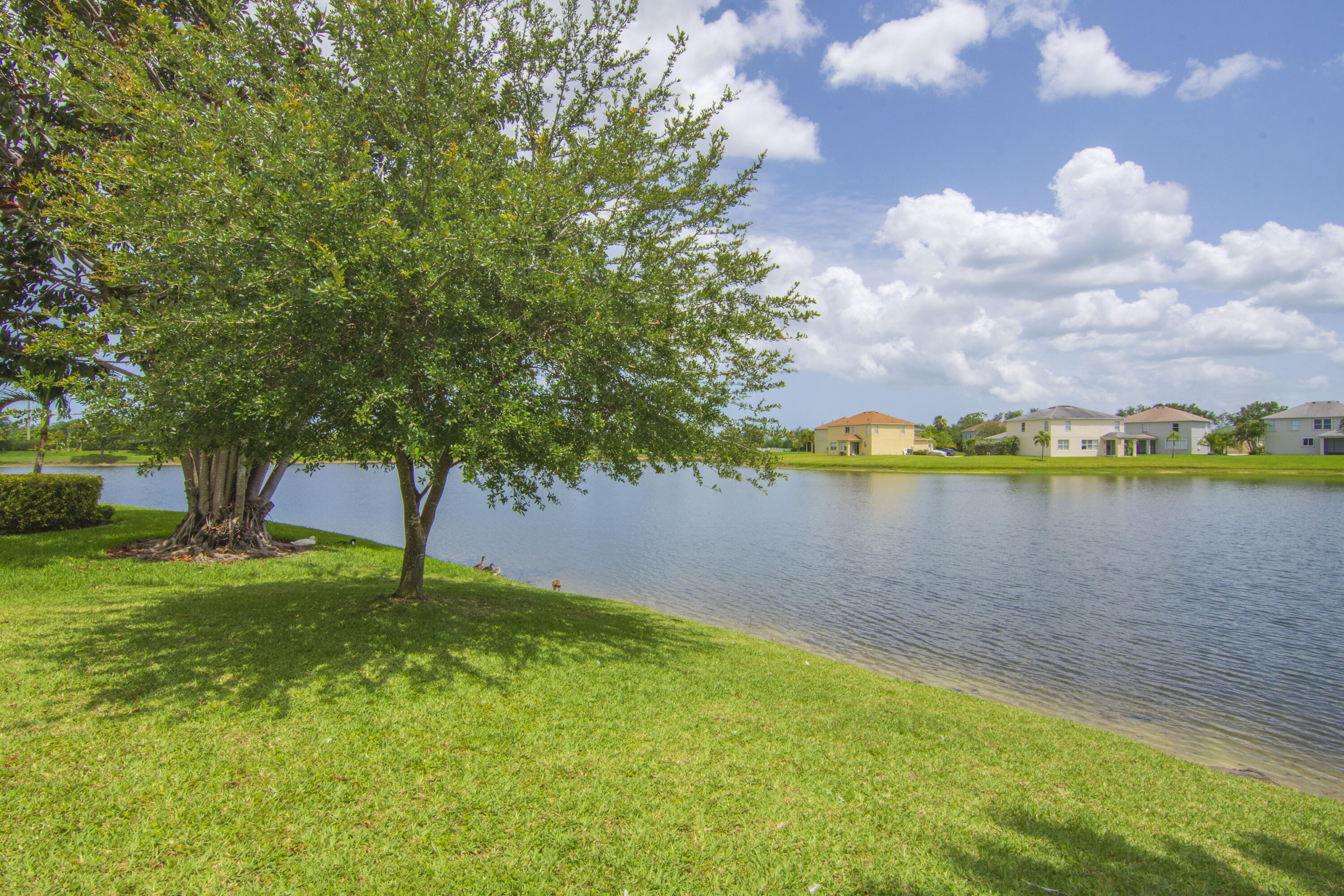 758 Carriage Lake Way