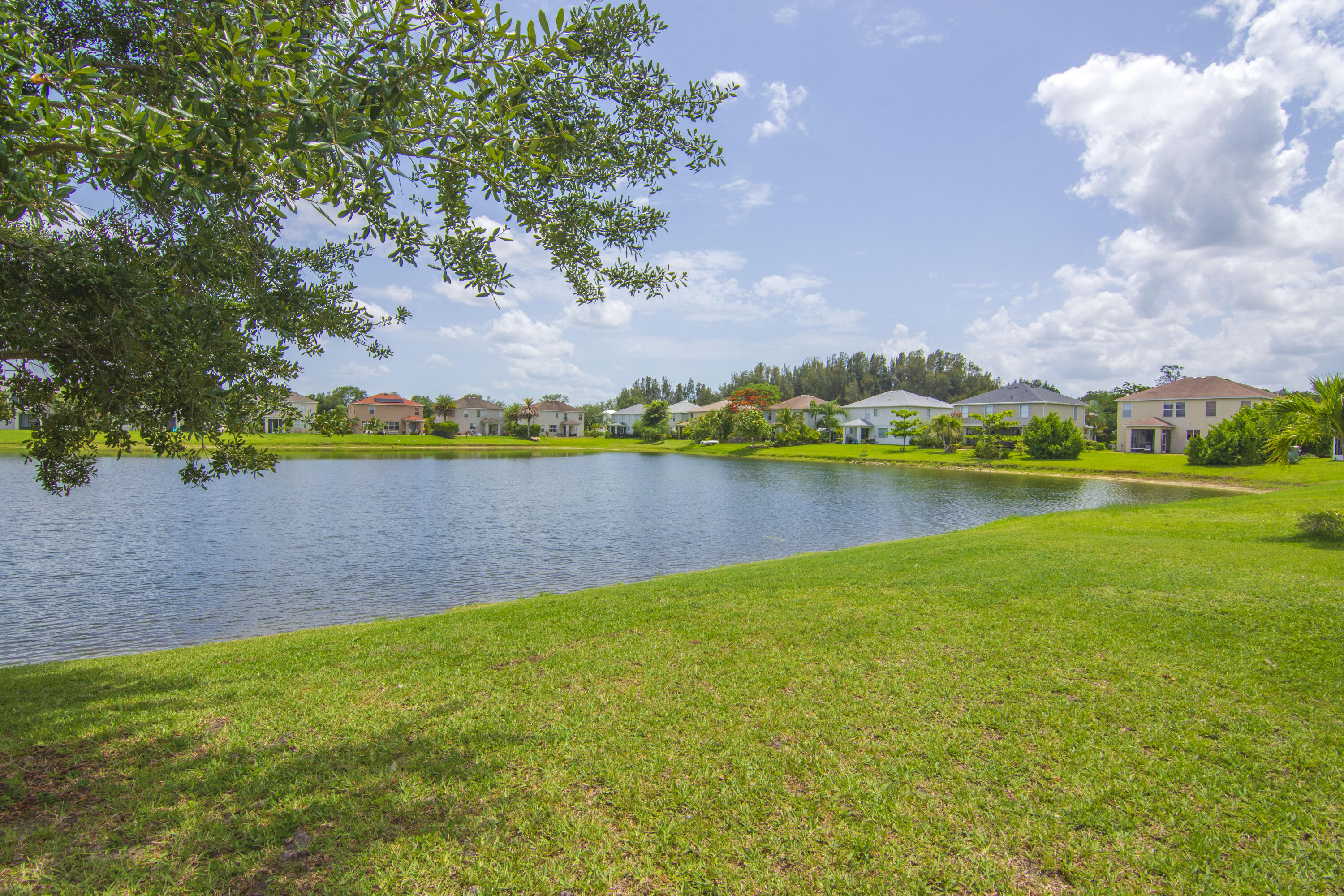 758 Carriage Lake Way