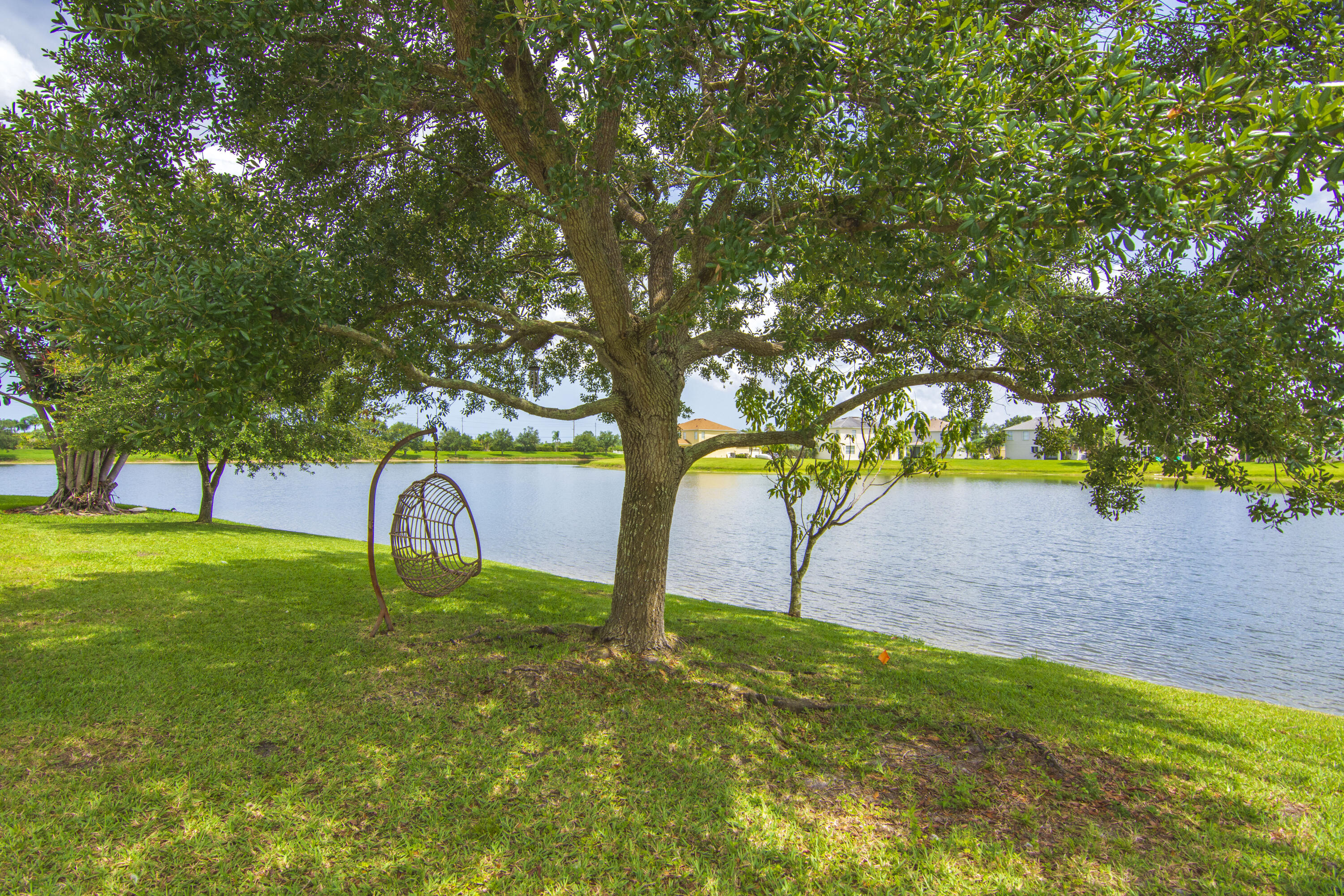758 Carriage Lake Way