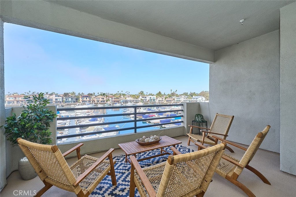 4165 Warner Avenue 203