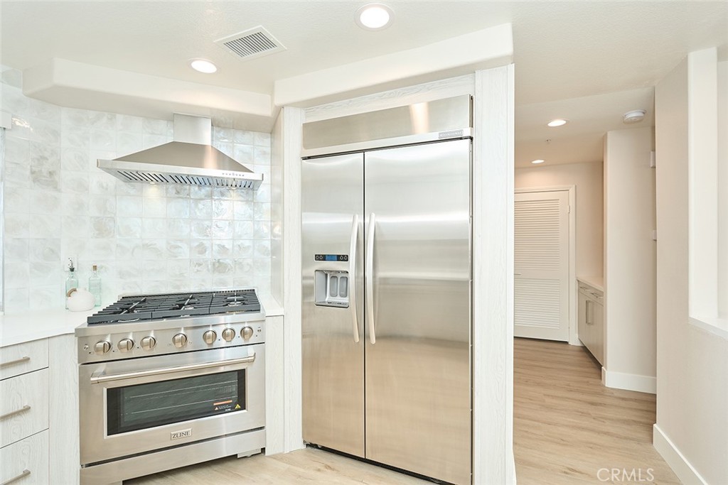 4165 Warner Avenue 203