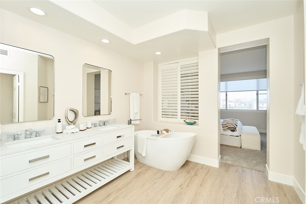 4165 Warner Avenue 203