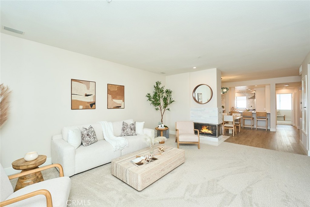 4165 Warner Avenue 203