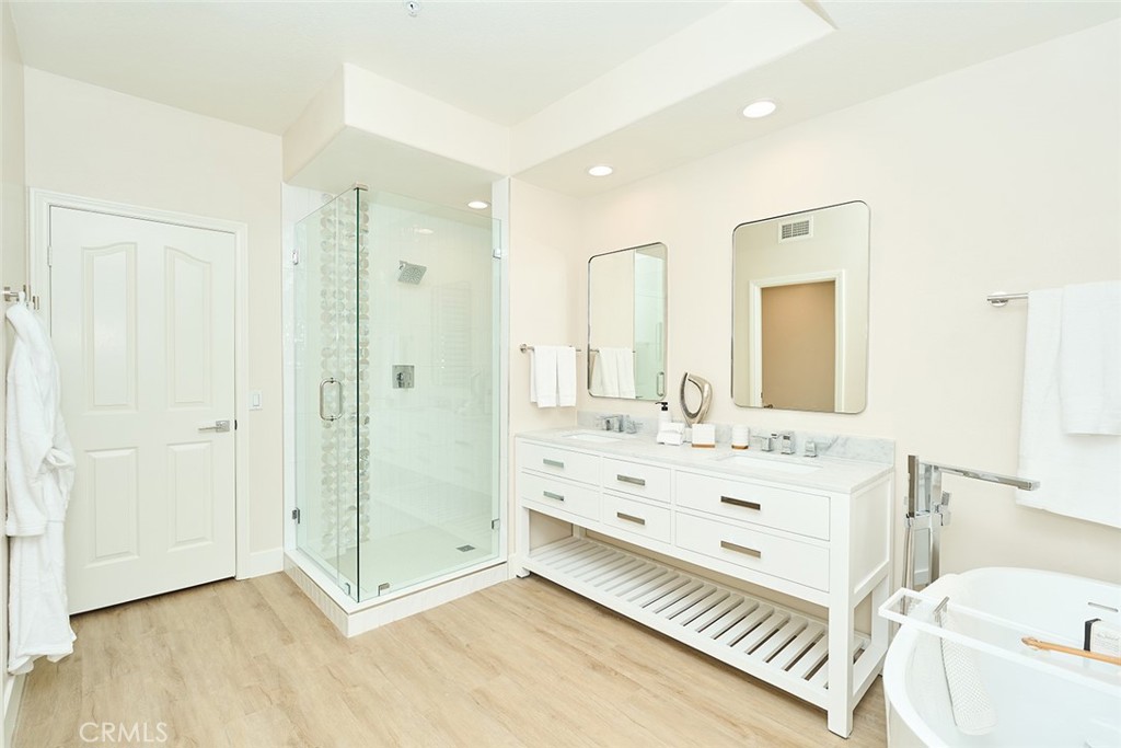 4165 Warner Avenue 203