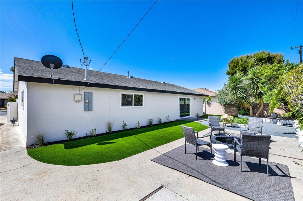 8141 Valencia