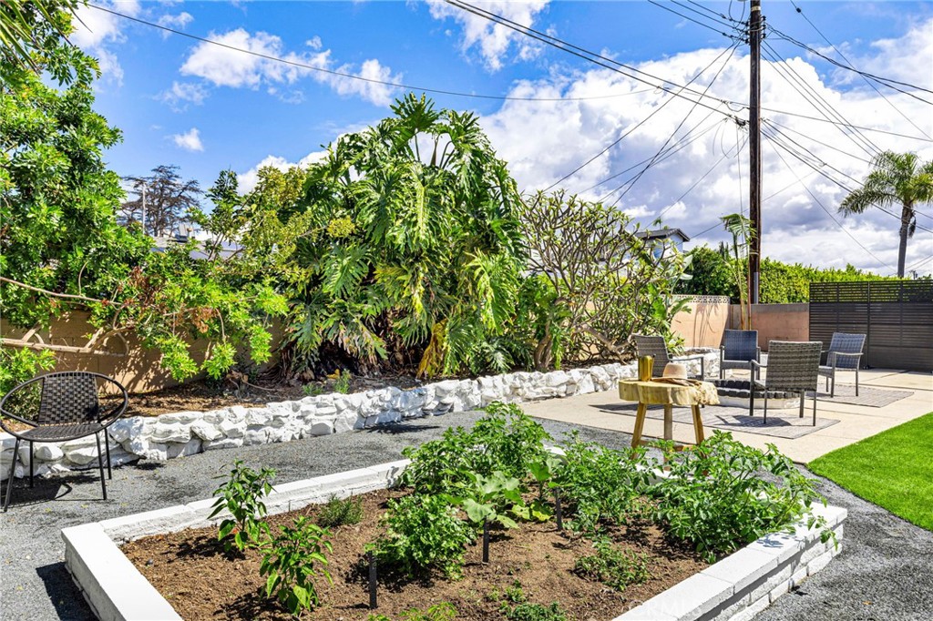 8141 Valencia
