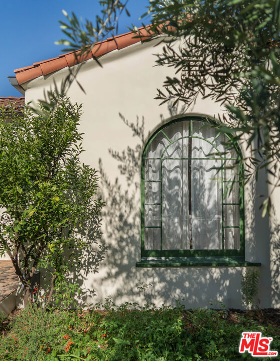 630 N Alta Vista Boulevard