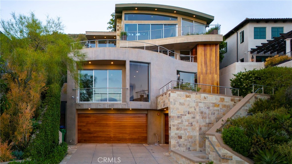 1580 Sunset Ridge Drive