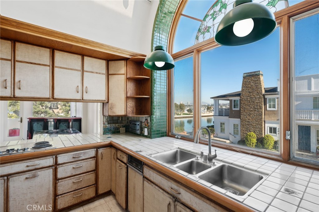 501 W Edgewater Avenue