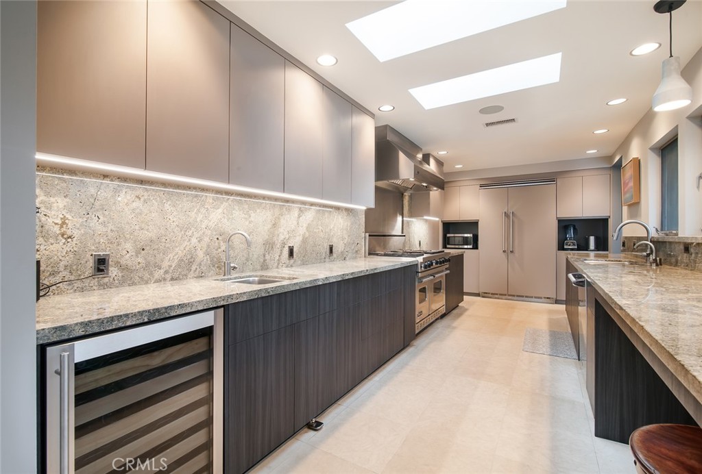 2930 Alta Laguna Boulevard