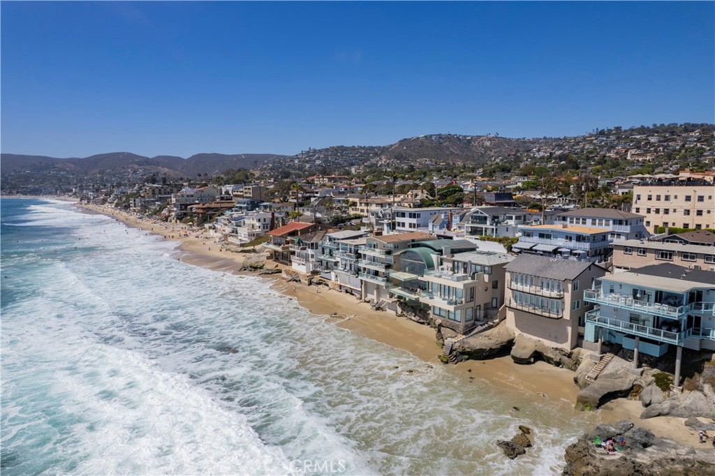 1261 Ocean Front