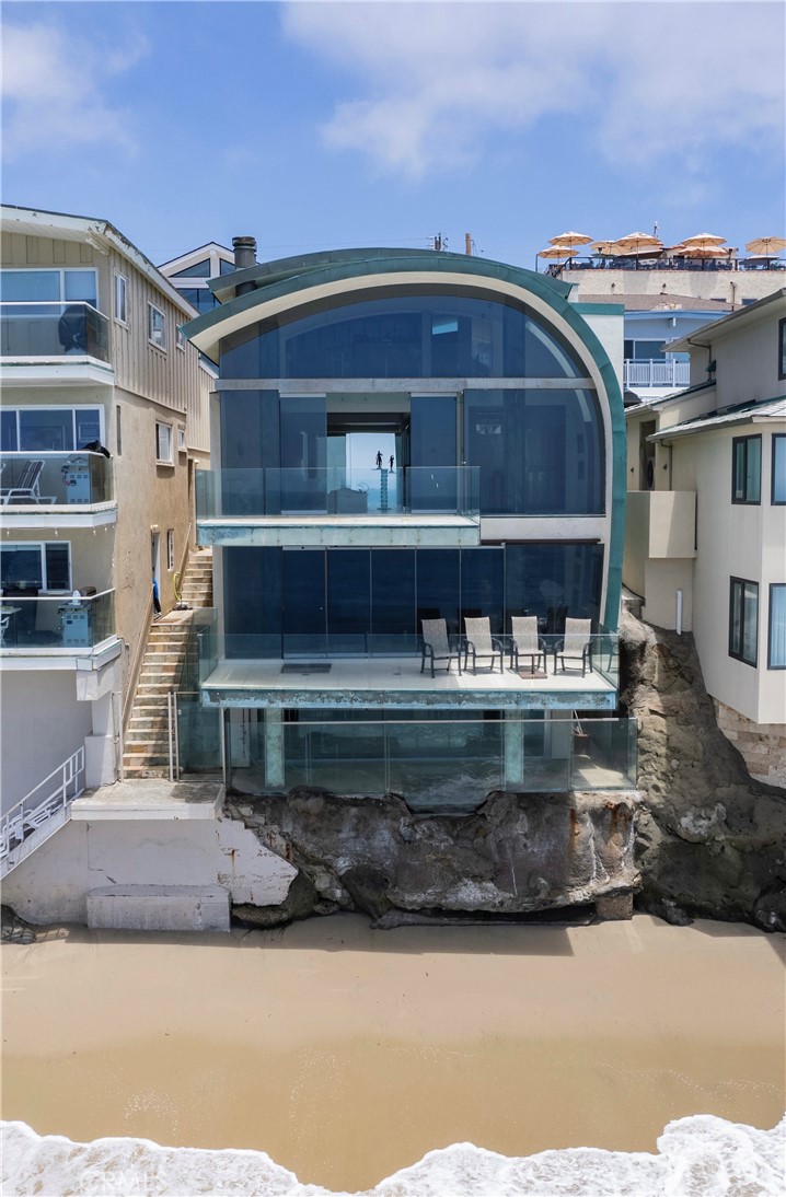 1261 Ocean Front