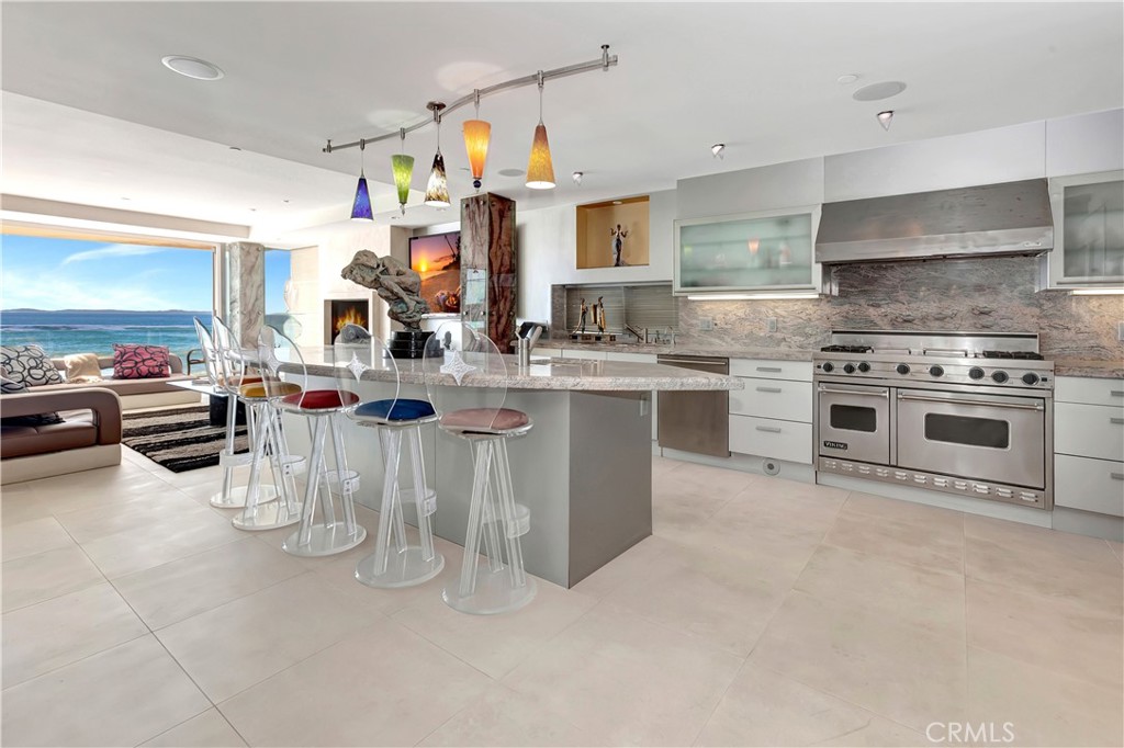 1261 Ocean Front