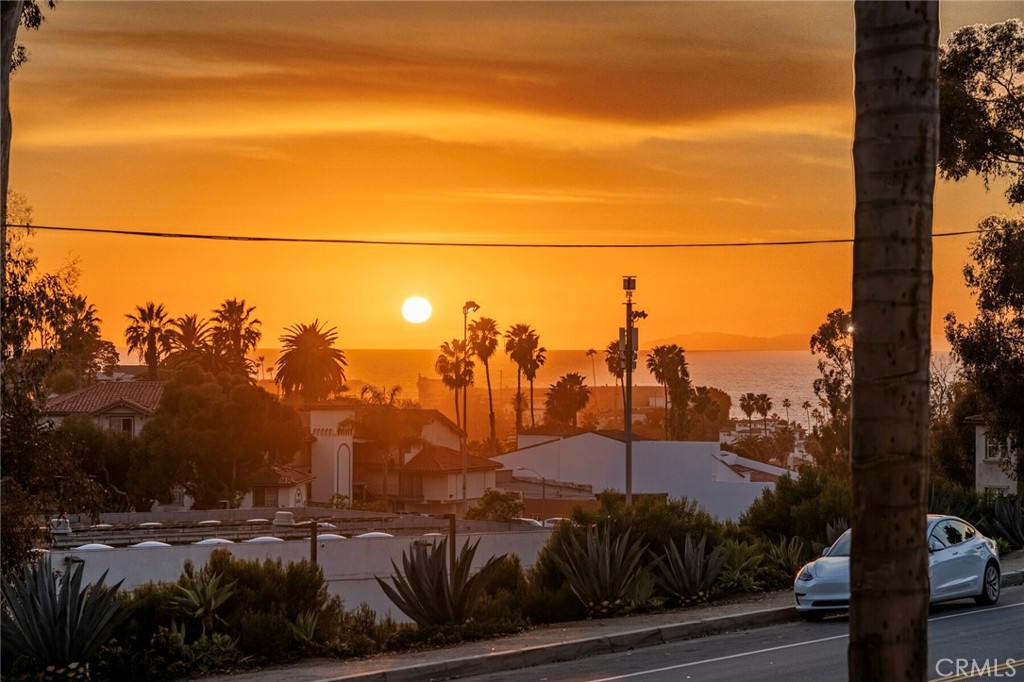 1202 N Avenida De La Estrella