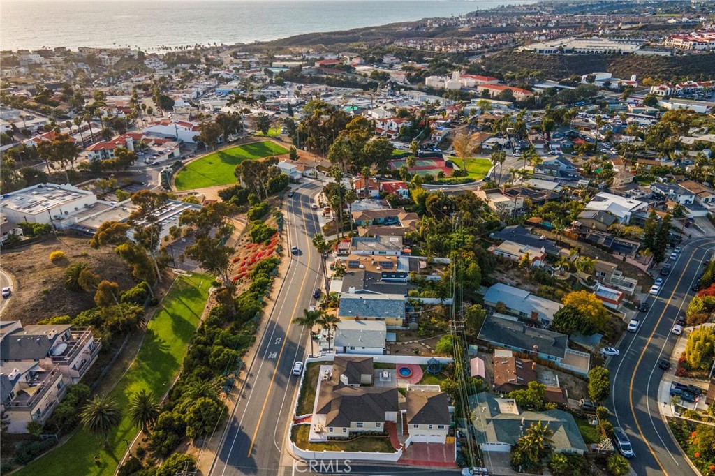 1202 N Avenida De La Estrella