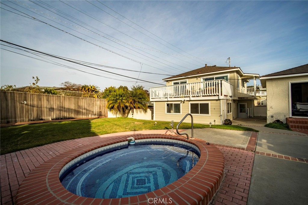 1202 N Avenida De La Estrella