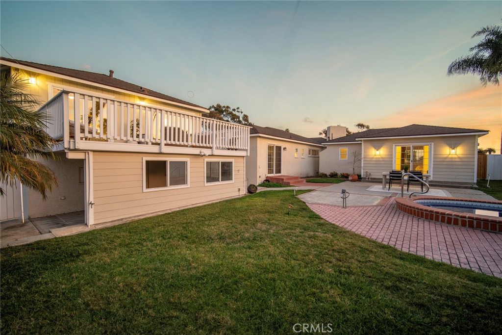 1202 N Avenida De La Estrella