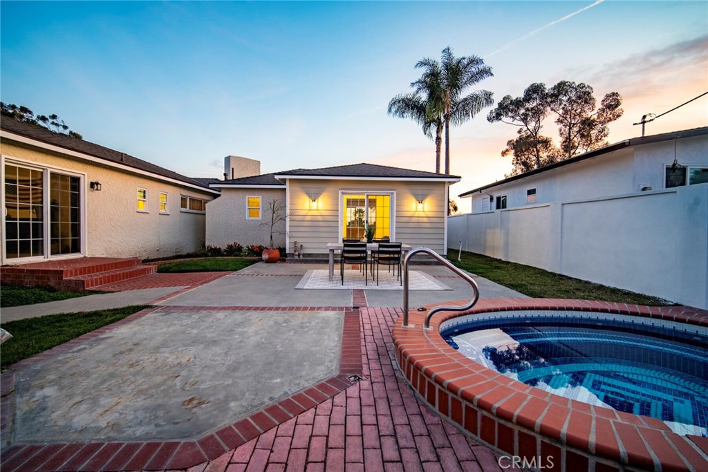 1202 N Avenida De La Estrella