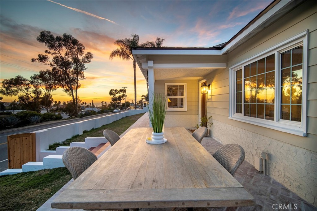 1202 N Avenida De La Estrella