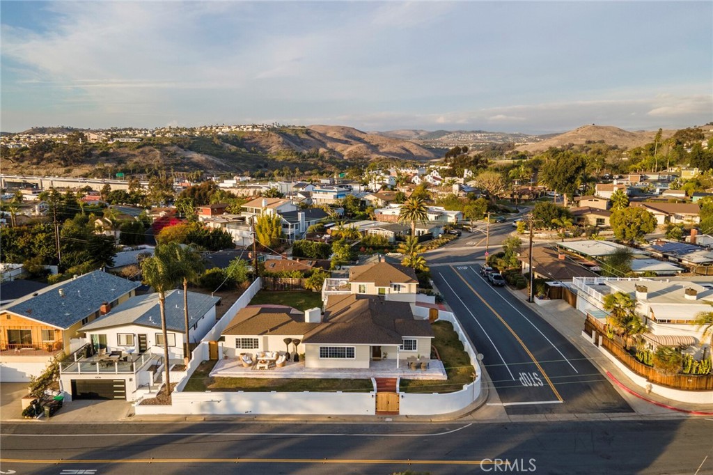 1202 N Avenida De La Estrella