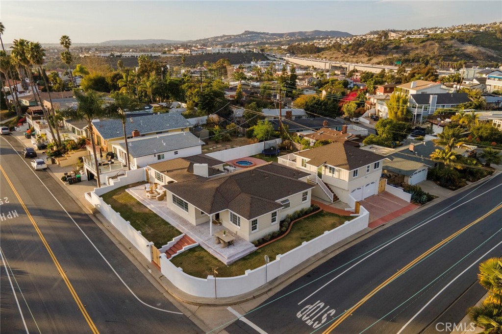 1202 N Avenida De La Estrella