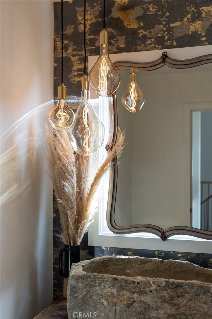 680 Temple Hills Drive