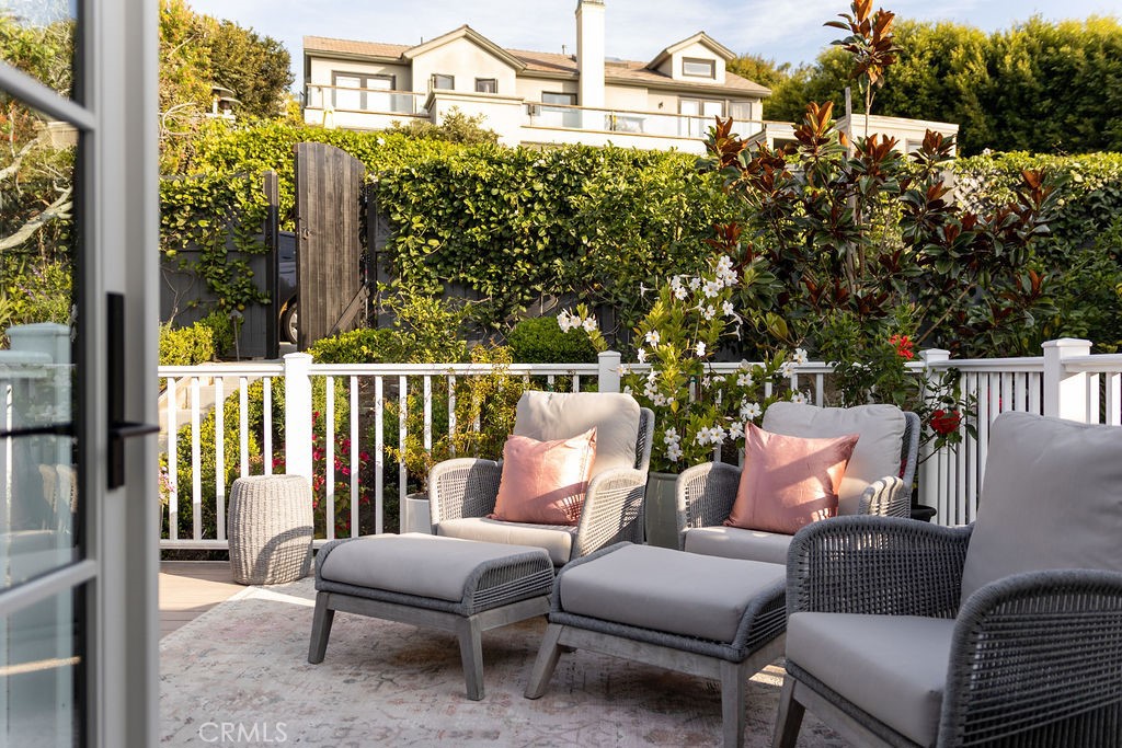 680 Temple Hills Drive