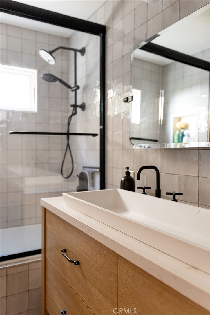 680 Temple Hills Drive