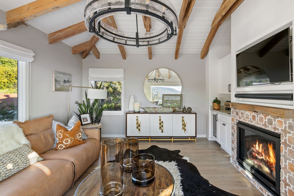 680 Temple Hills Drive